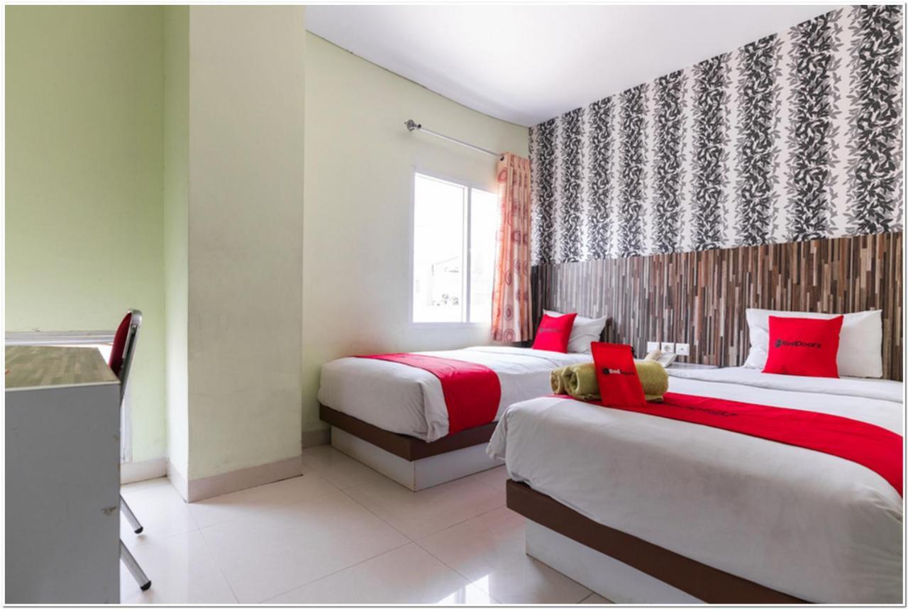 Reddoorz Plus @ Hertasning Area Makassar Exterior photo